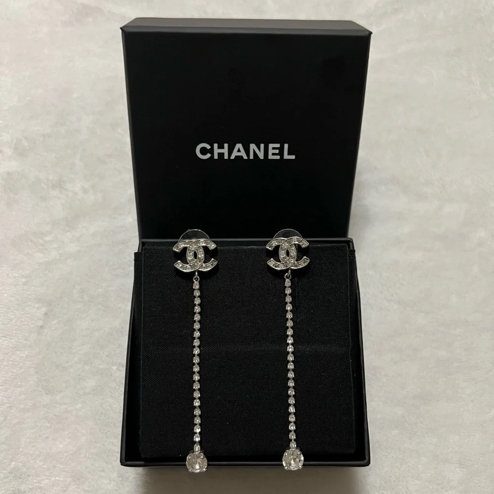 🚫SOLD🚫Chanel Classic CC Crystals Drop Earrings⭐️ - Picture 5 of 6